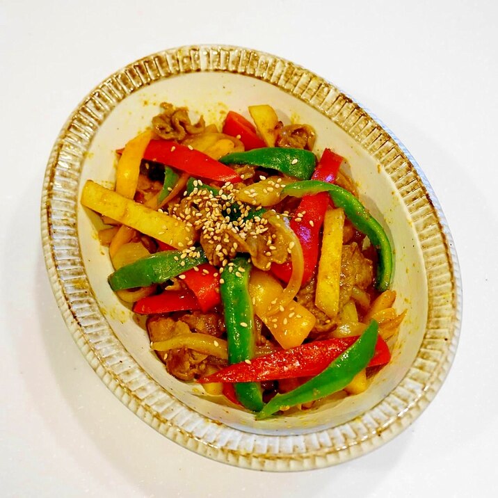 食欲をそそる!じゃがいもと牛肉の中華カレー炒め